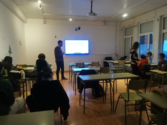 Clase de la Escuela de Arte de Huesca