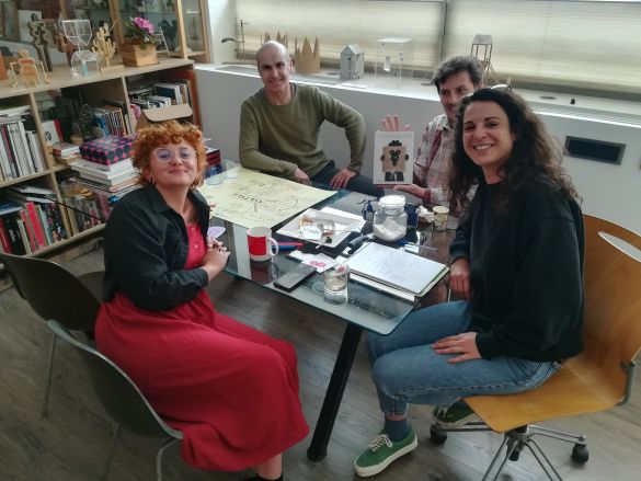 Entrevista del grupo con el diseñador Isidro Ferrer